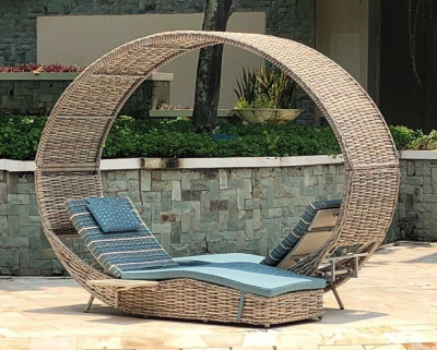Sun Seeker Rattan Day Bed