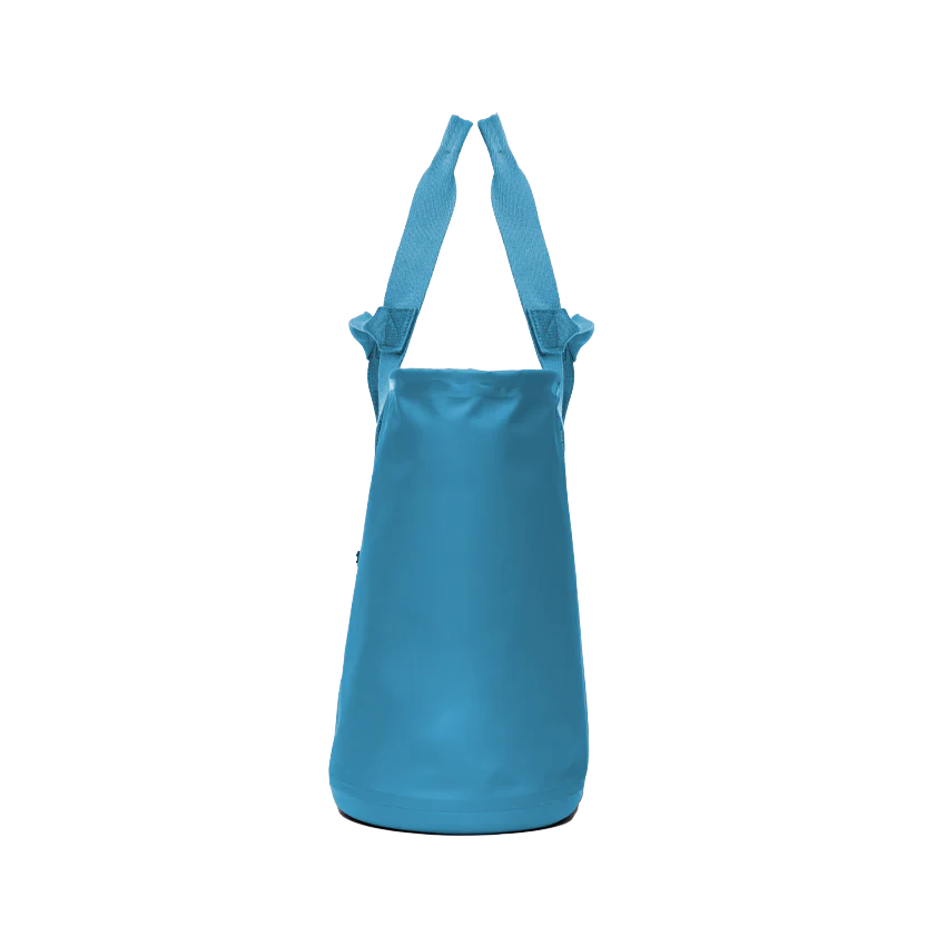 Waterproof-Tote-Storm-Blue-Studio-03.png